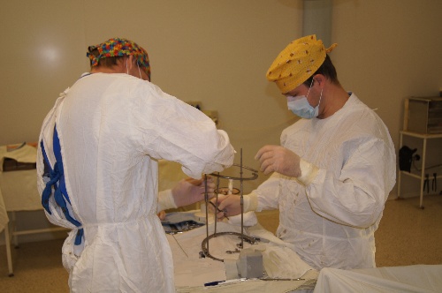 Разработки аэрокосмической  и авиационной отрасли помогают специалистам больницы Соловьева бороться со сложными деформациями костей.